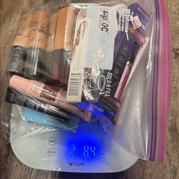 Makeup bundle 1 - Picture 3 of 3